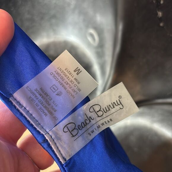 Beach bunny women’s medium monokini cut out ladder halter swimsuit bathing suit - Picture 9 of 11